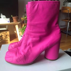 Hot Fluorescent Pink Tabi Boots 